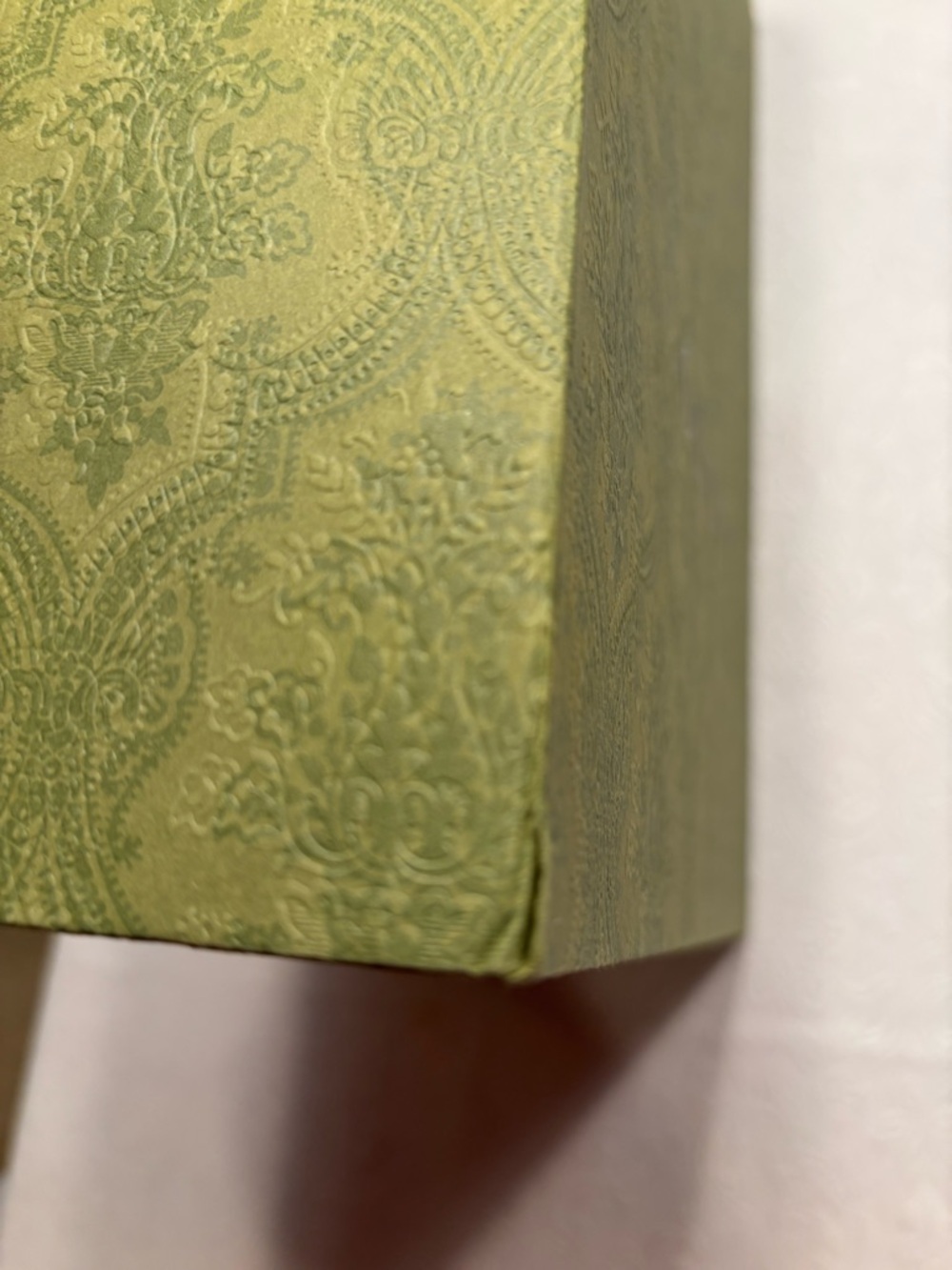 Gucci Olive Green Embossed Designer Box - Picture 10 of 11